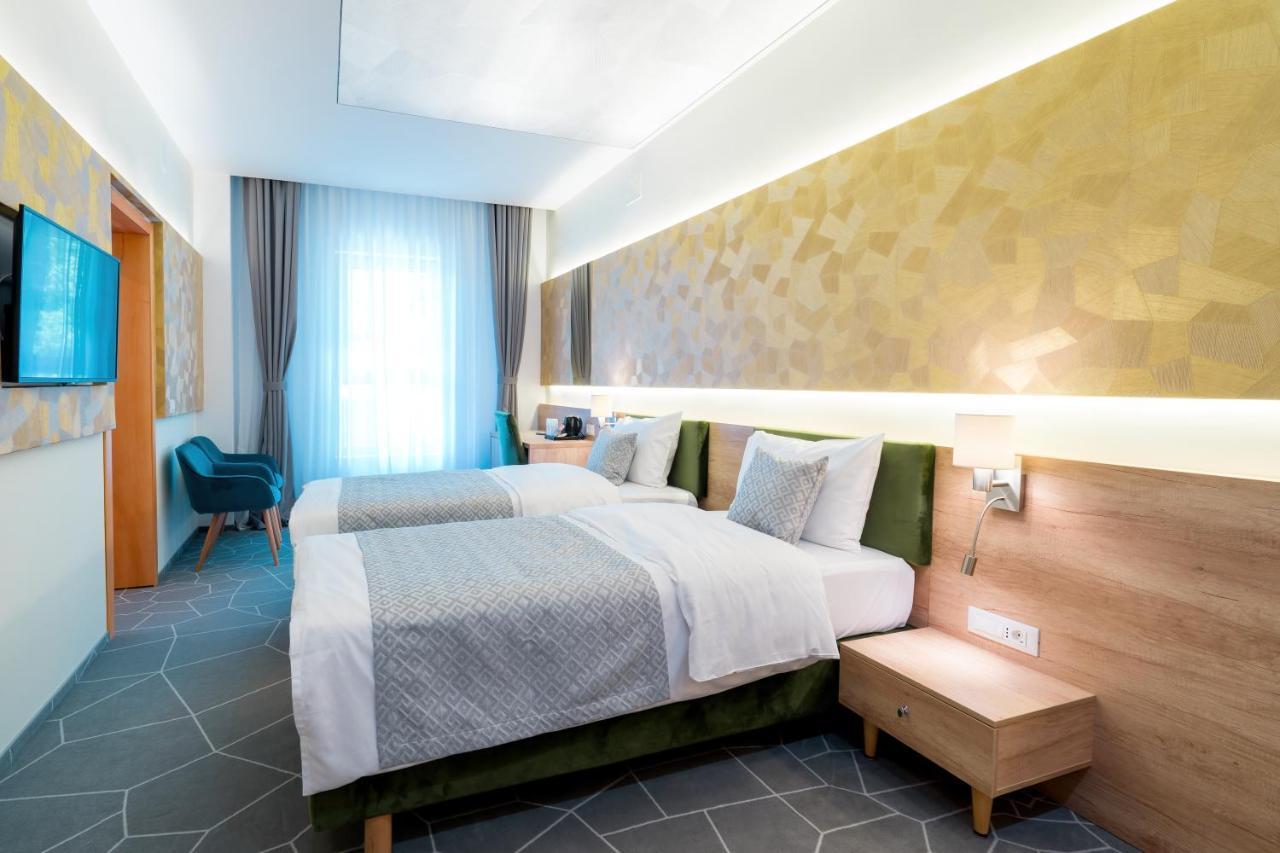Hotel Console ซโลโบเซีย ภายนอก รูปภาพ